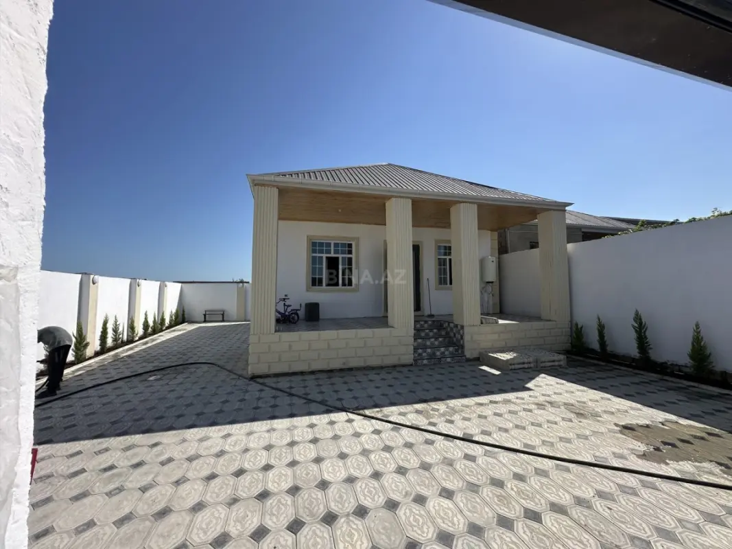 Satılır 3 otaqlı həyət evi 100 m²