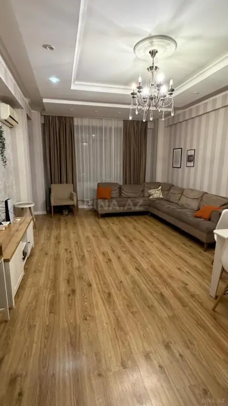 Satılır 2 otaqlı mənzil 62 m²