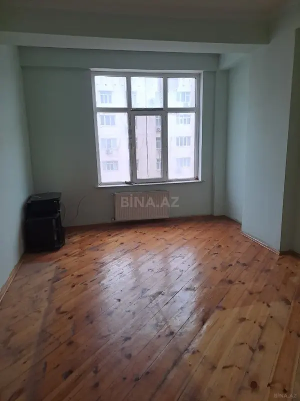 Kirayə verilir 2 otaqlı mənzil 95 m²