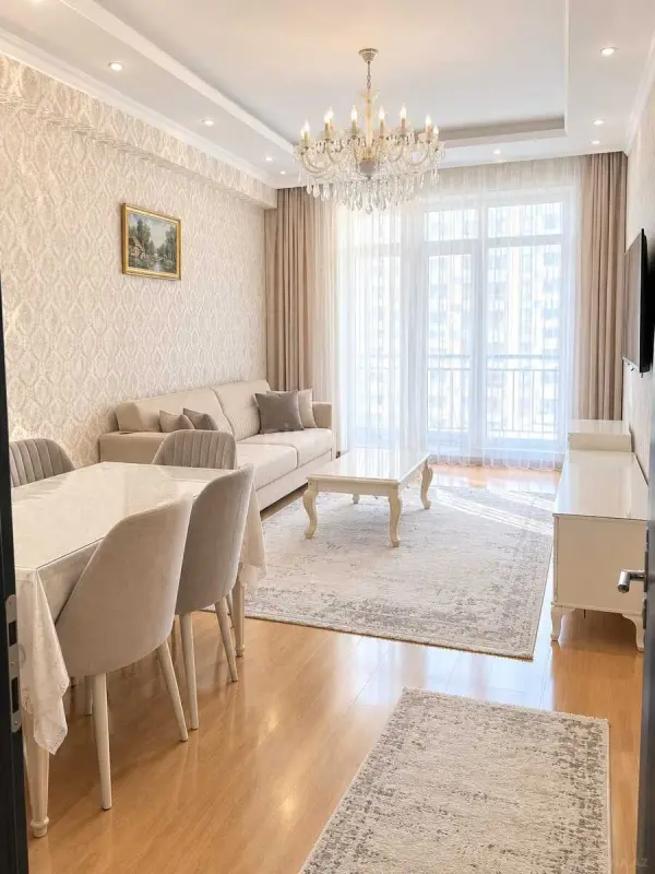 Kirayə verilir 3 otaqlı mənzil 120 m²