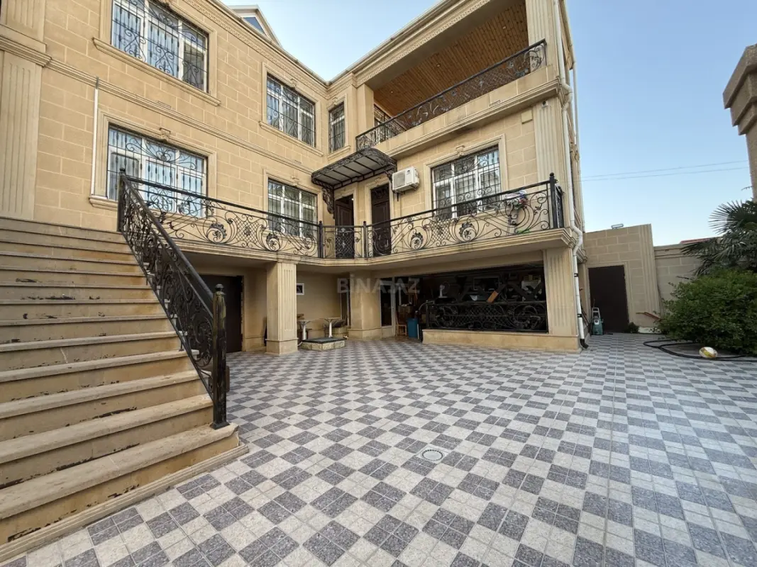 Satılır 6 otaqlı həyət evi 400 m²