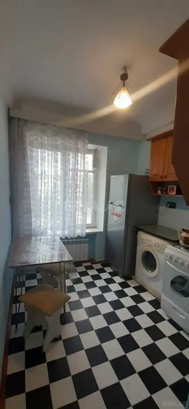 Kirayə verilir 2 otaqlı mənzil 75 m²
