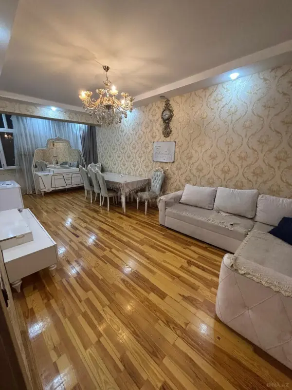 Kirayə verilir 2 otaqlı mənzil 65 m²