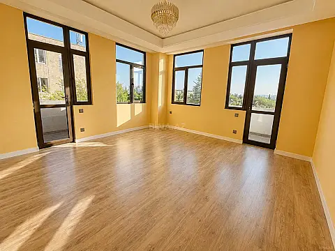 Satılır 3 otaqlı mənzil 90 m² — Bakı 3 otaq 90.00 m²