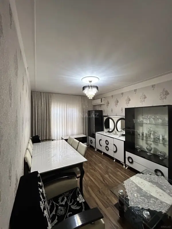 Satılır 4 otaqlı mənzil 110 m²
