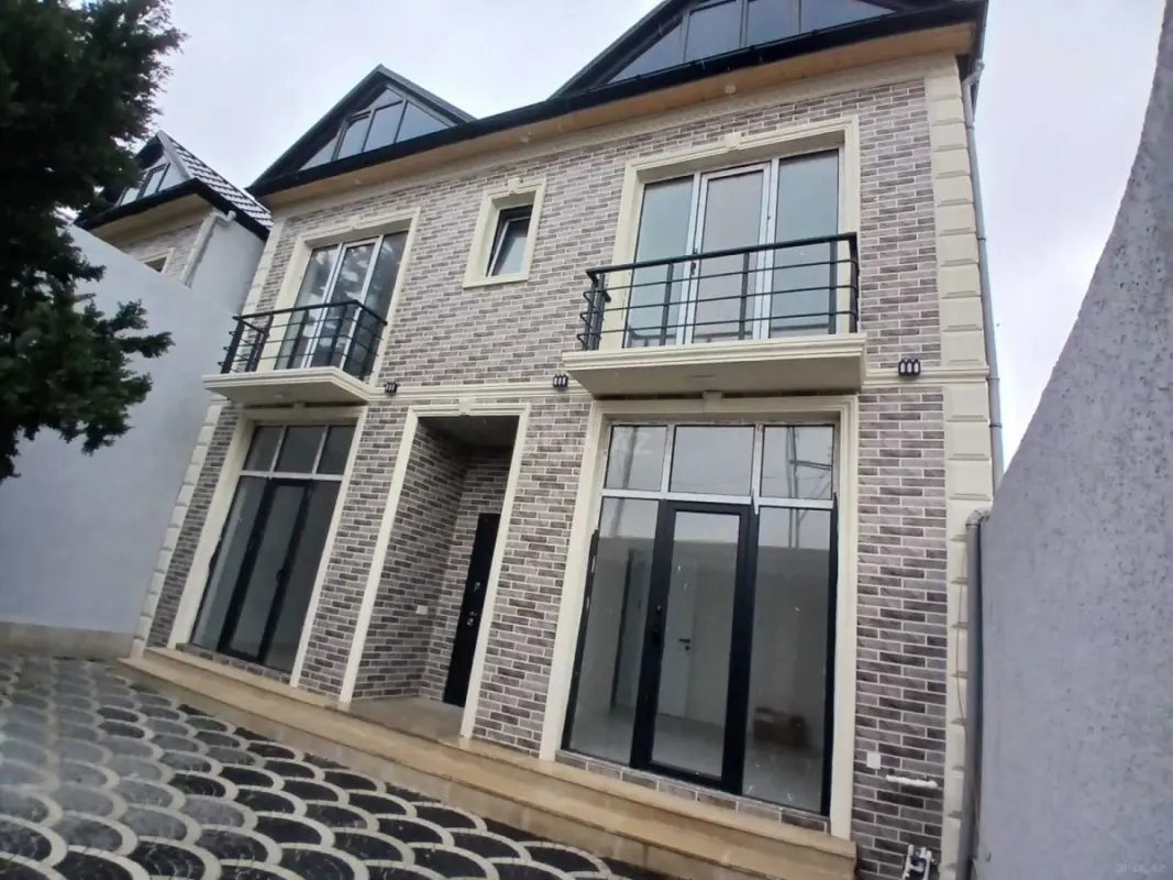 Satılır 6 otaqlı həyət evi 180 m²
