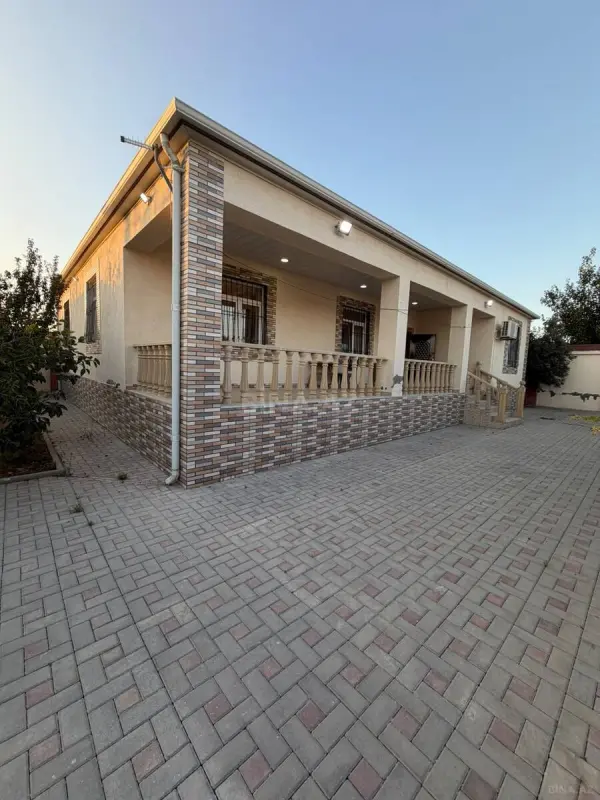 Satılır 4 otaqlı həyət evi 200 m²