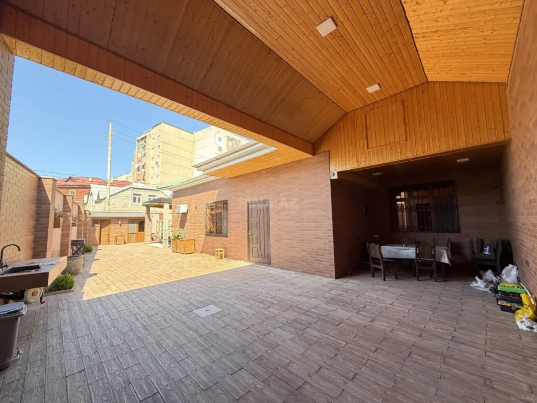 Satılır 7 otaqlı həyət evi 140 m²