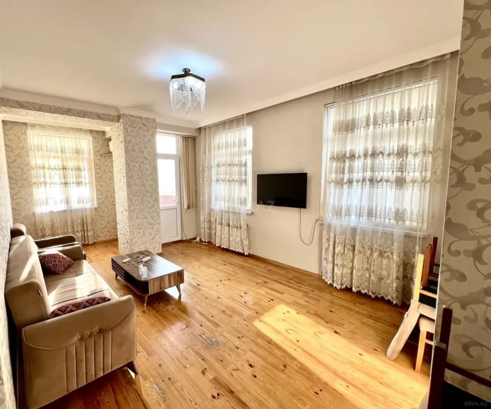 Satılır 3 otaqlı mənzil 106 m²