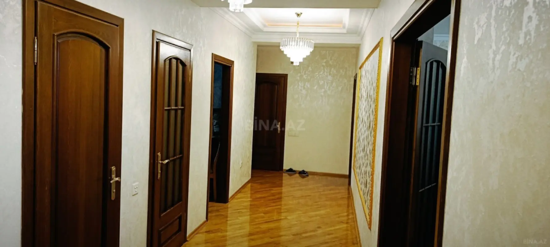 Satılır 3 otaqlı mənzil 130 m²