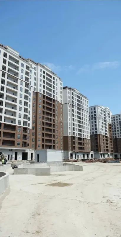 Satılır 3 otaqlı mənzil 125 m²