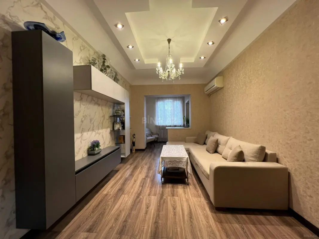 Satılır 4 otaqlı mənzil 100 m²