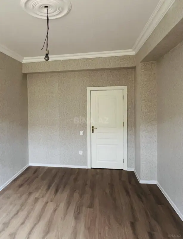Satılır 2 otaqlı mənzil 92 m²