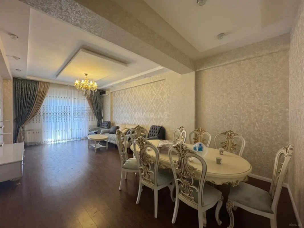 Kirayə verilir 3 otaqlı mənzil 149 m²