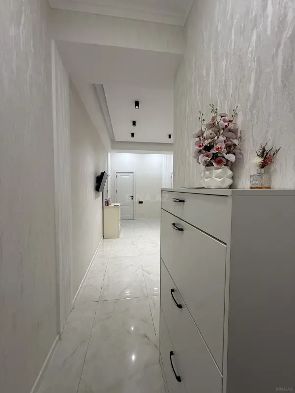 Satılır 2 otaqlı mənzil 74.5 m²