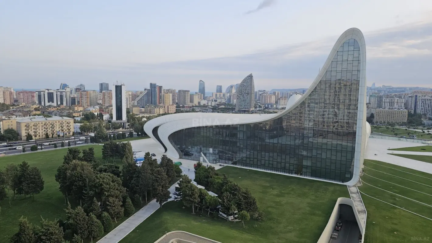 Satılır 3 otaqlı mənzil 95 m²