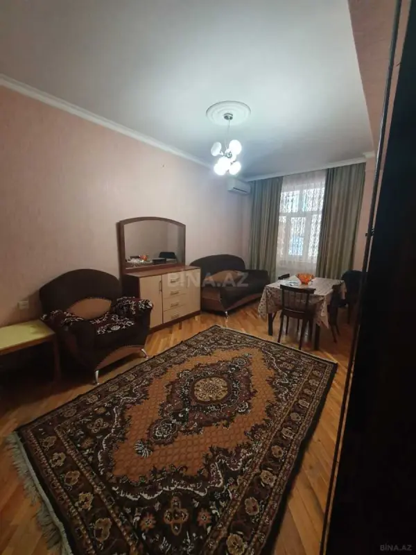 Kirayə verilir 2 otaqlı mənzil 75 m²