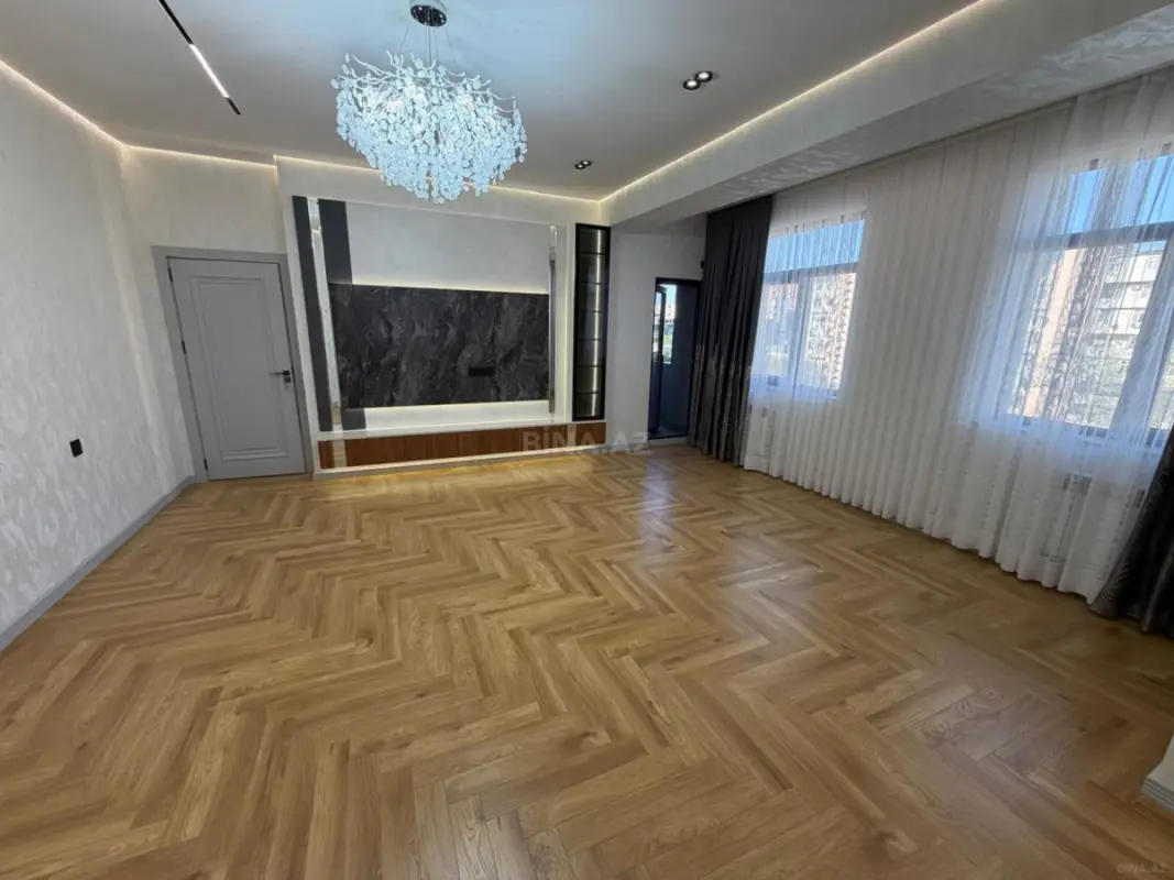 Satılır 4 otaqlı mənzil 110 m²