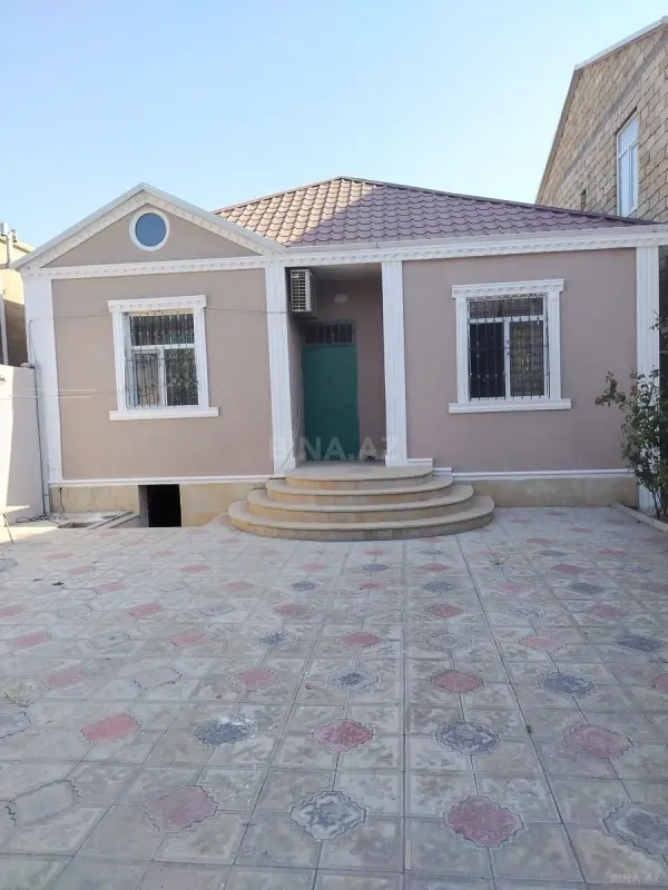 Satılır 4 otaqlı həyət evi 100 m²