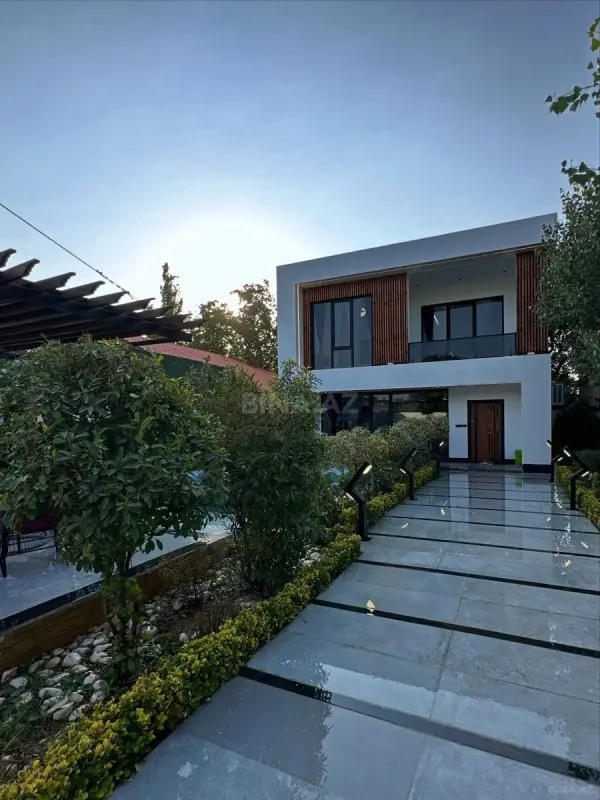 Kirayə verilir 5 otaqlı həyət evi 300 m²
