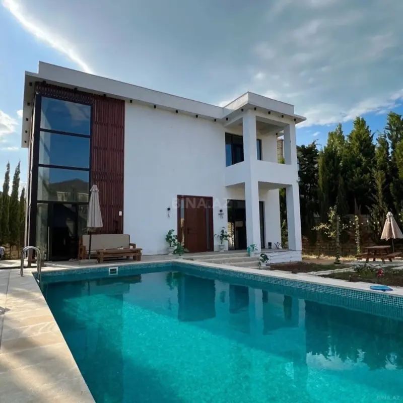 Kirayə verilir 5 otaqlı həyət evi 300 m²