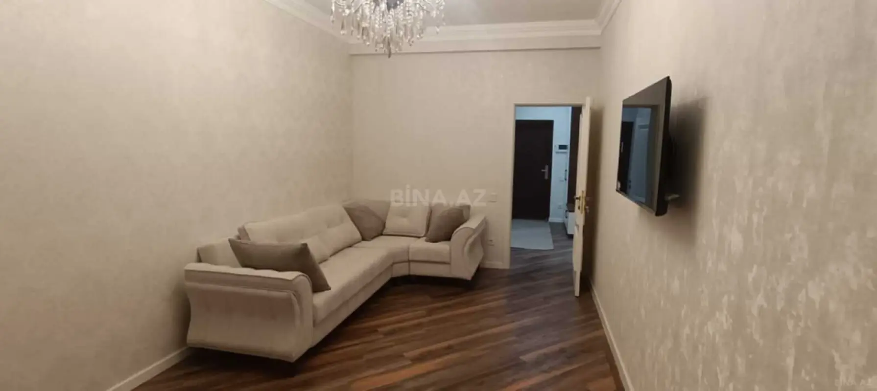 Kirayə verilir 2 otaqlı mənzil 65 m²