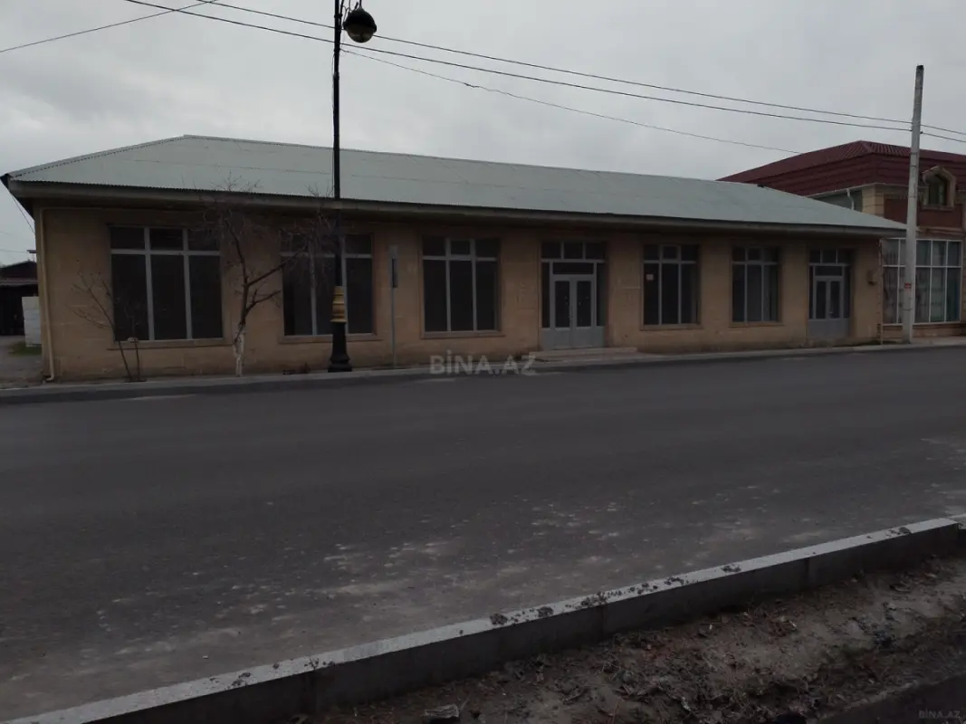 Satılır obyekt 430 m²