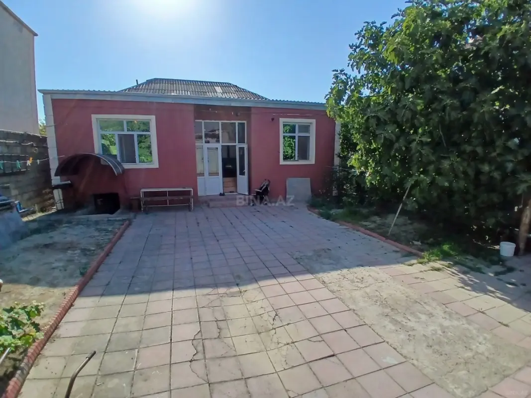 Satılır 5 otaqlı həyət evi 150 m²