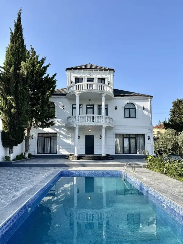 Satılır 6 otaqlı həyət evi 300 m²