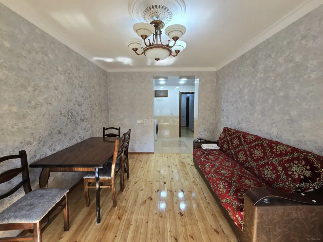 Satılır 4 otaqlı mənzil 110 m²