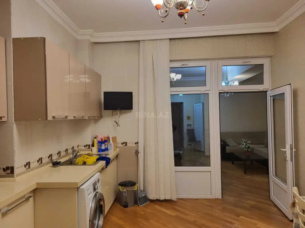 Kirayə verilir 2 otaqlı mənzil 78 m²