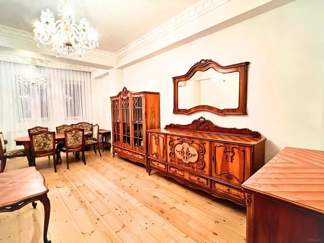 Kirayə verilir 3 otaqlı mənzil 135 m²