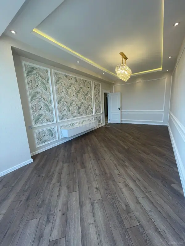 Satılır 3 otaqlı mənzil 98 m²