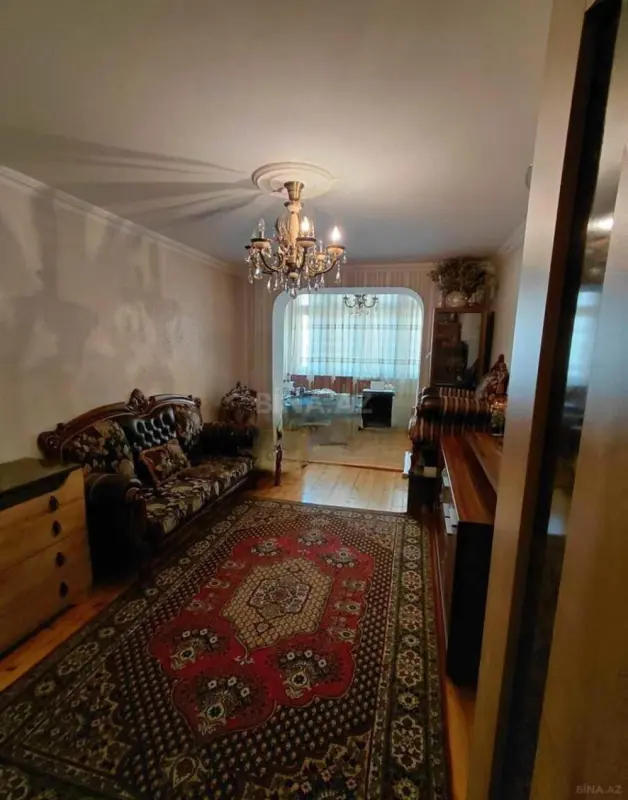 Satılır 4 otaqlı mənzil 100 m²