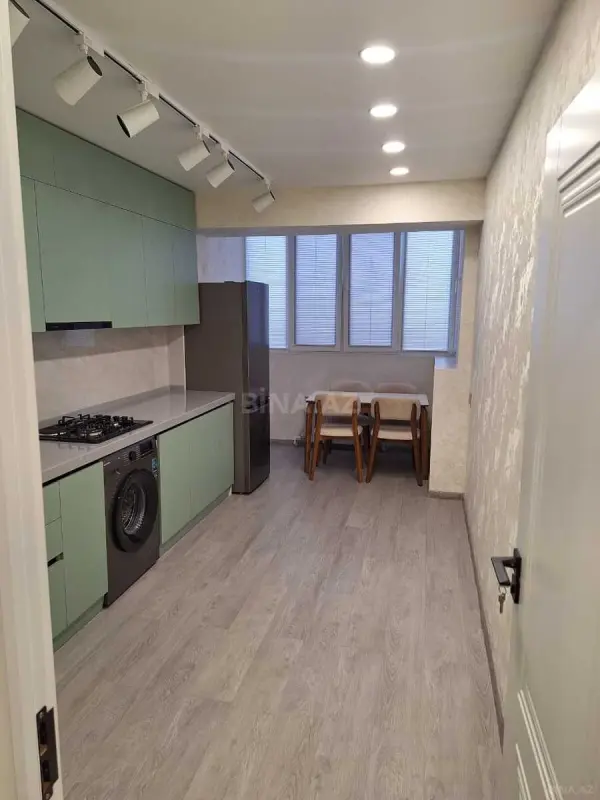 Kirayə verilir 2 otaqlı mənzil 86 m²