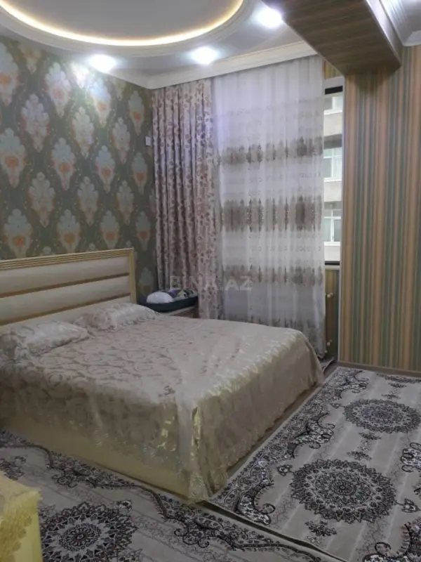 Kirayə verilir 2 otaqlı mənzil 90 m²