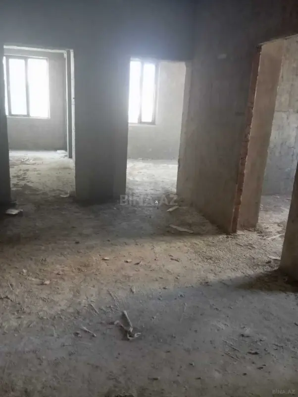 Satılır 3 otaqlı mənzil 126 m²