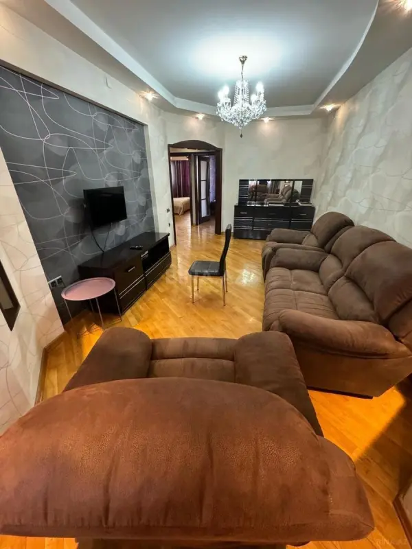 Kirayə verilir 3 otaqlı mənzil 80 m²