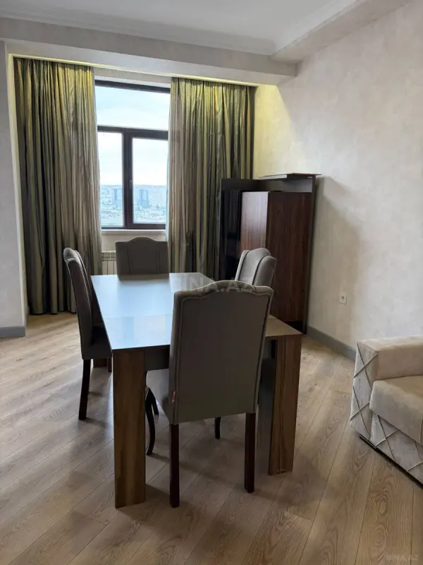 Kirayə verilir 3 otaqlı mənzil 88 m²