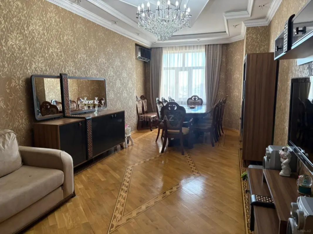 Kirayə verilir 2 otaqlı mənzil 81 m²