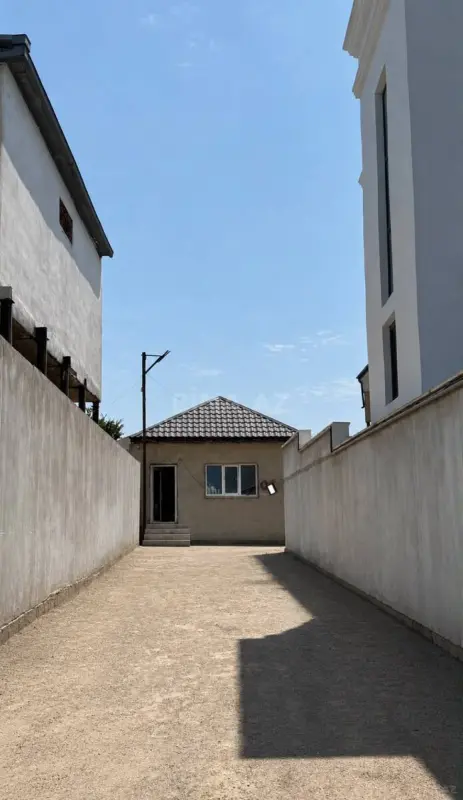Satılır 5 otaqlı həyət evi 350 m²