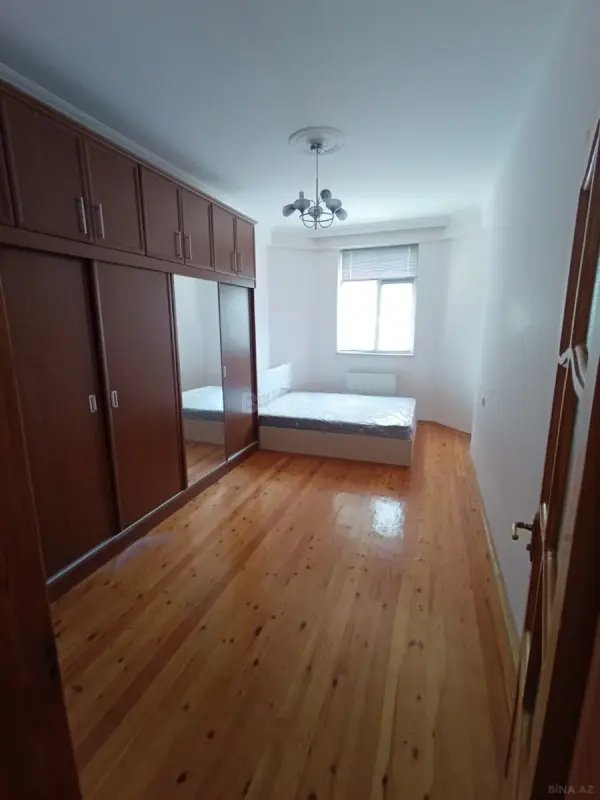 Kirayə verilir 2 otaqlı mənzil 63 m²