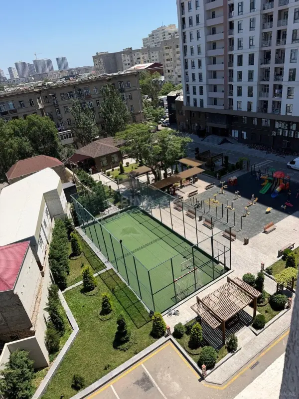 Satılır 3 otaqlı mənzil 94 m²
