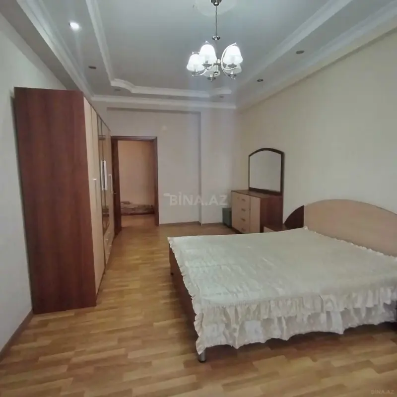 Kirayə verilir 2 otaqlı mənzil 85 m²