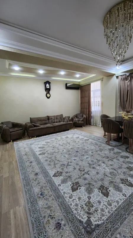 Satılır 3 otaqlı mənzil 150 m²