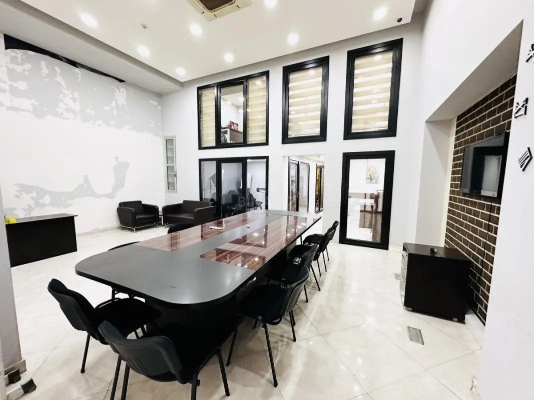 Kirayə verilir obyekt 120 m²