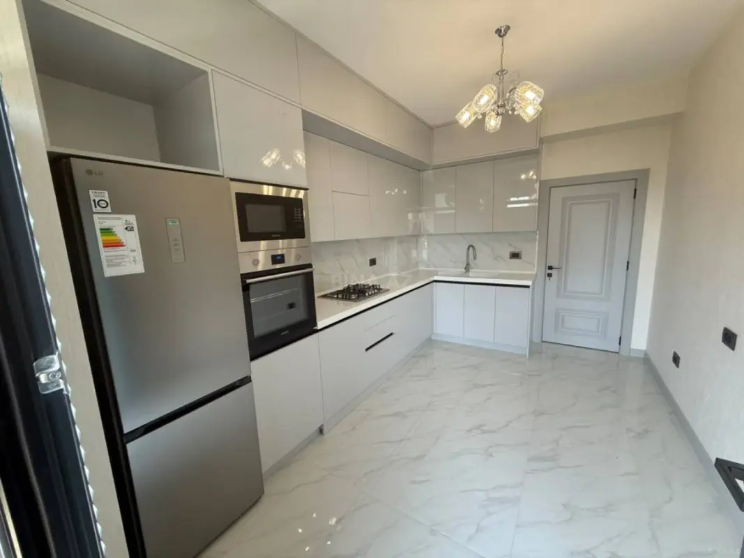 Satılır 2 otaqlı mənzil 58 m²