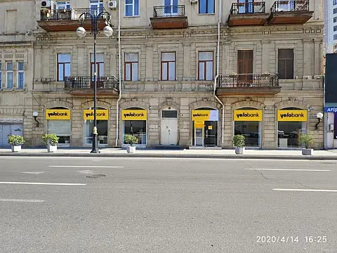 Kirayə verilir obyekt 300 m² — Bakı 300.00 m²