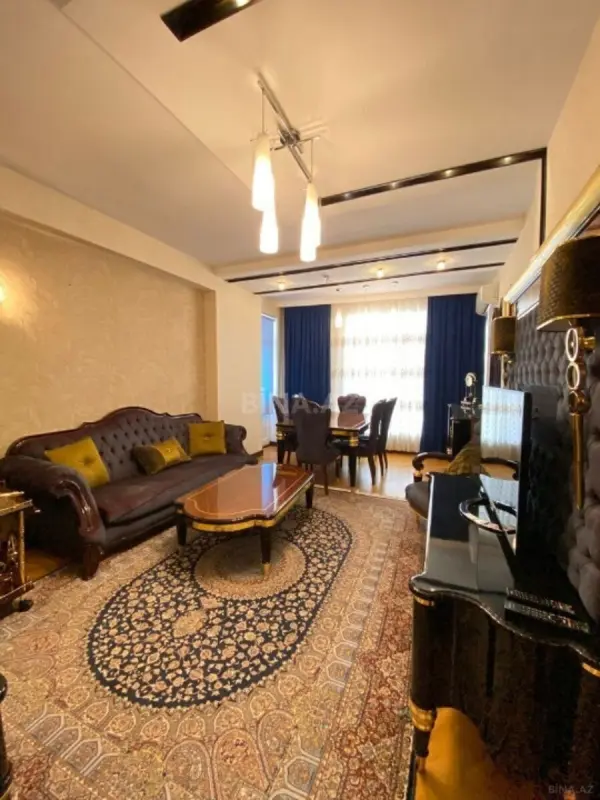 Kirayə verilir 2 otaqlı mənzil 98 m²