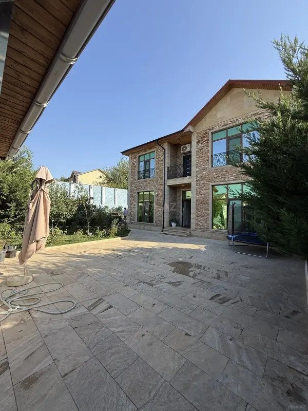 Satılır 6 otaqlı həyət evi 230 m²